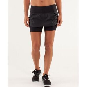 Lululemon Run‎ Speed Squad Skirt
Black size 4
